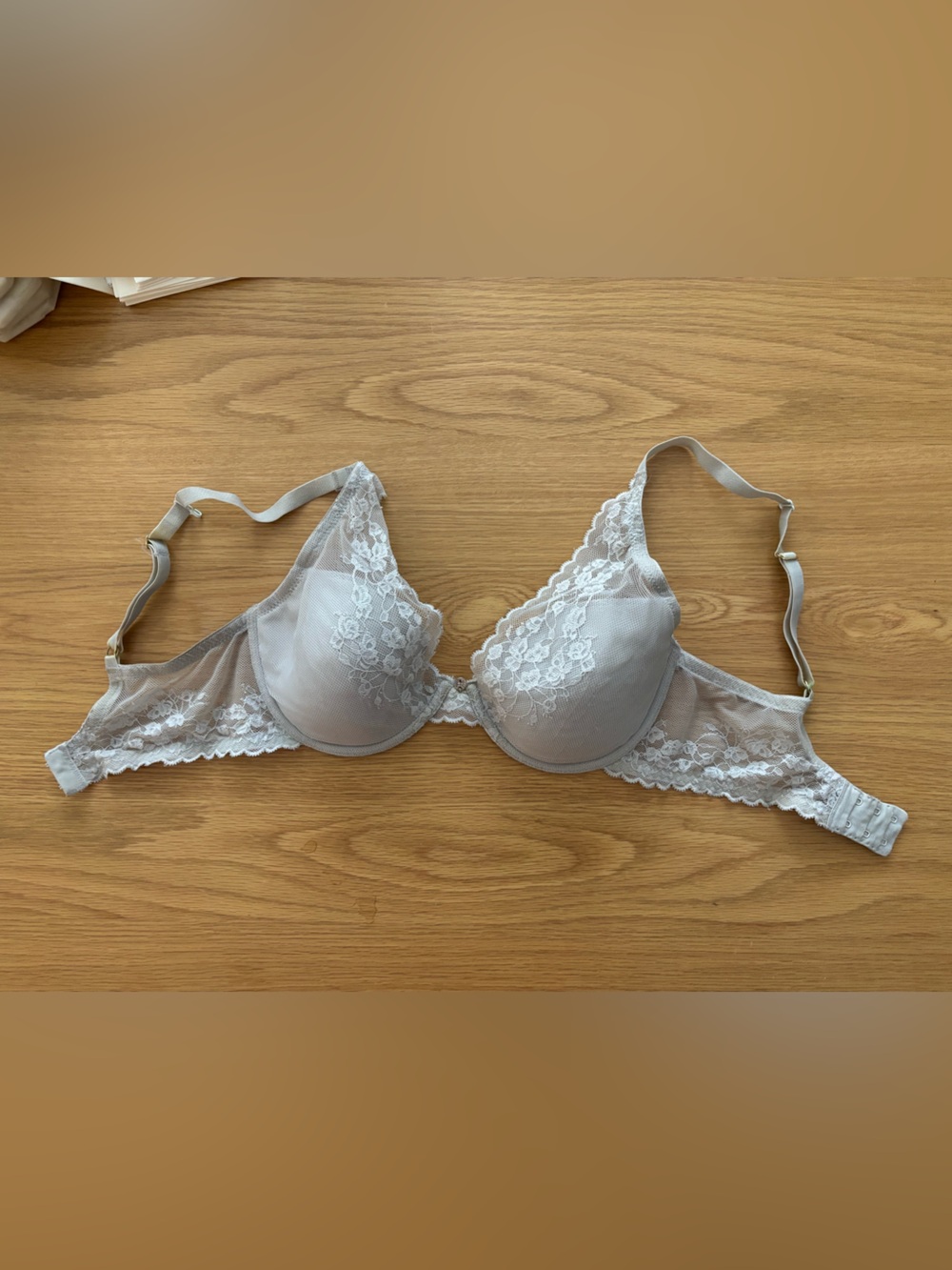 Natori Plunge Lace Underwire Bra in Light Gray